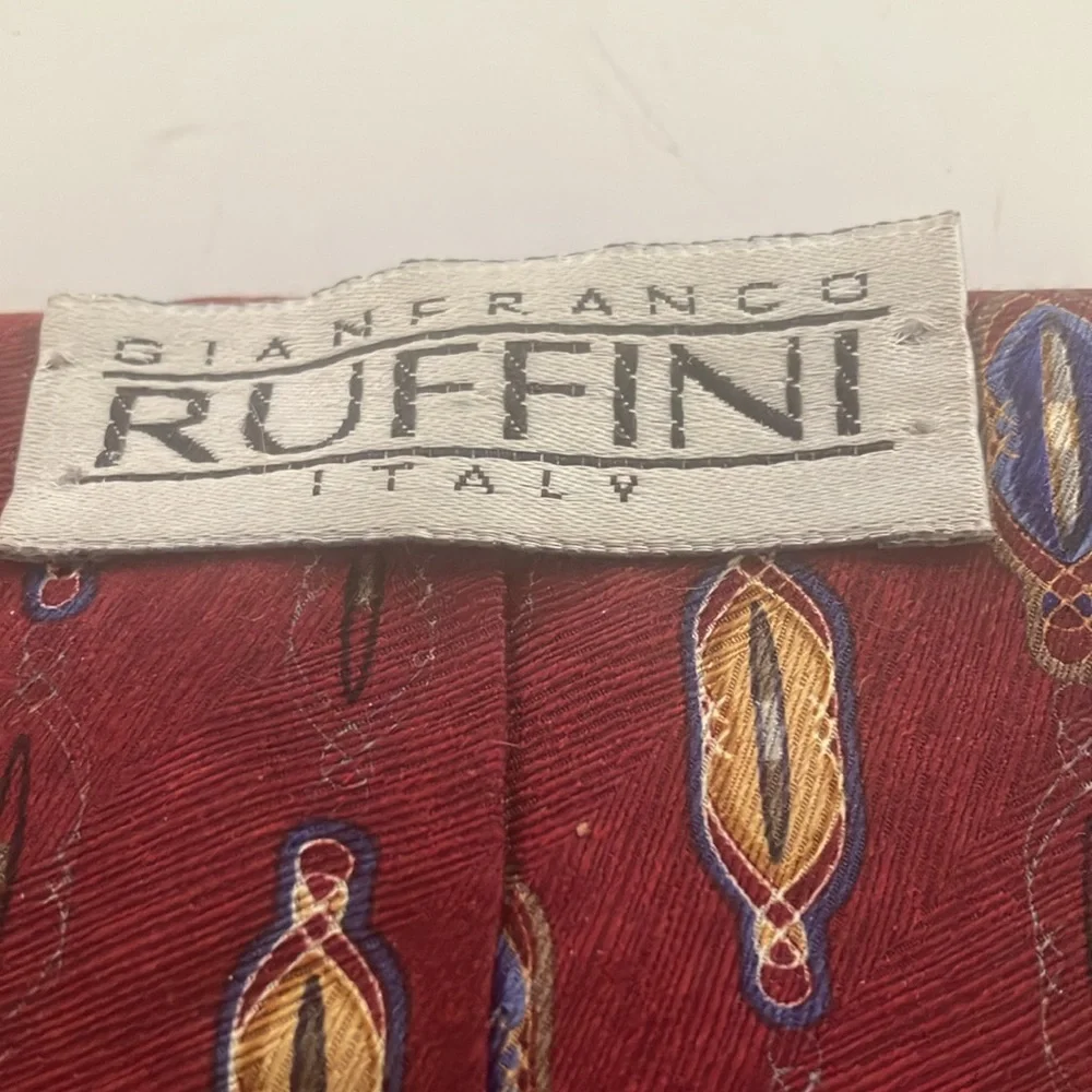 FINAL MARKDOWN Classic gianfranco Ruffini Red and Blue Silk Tie